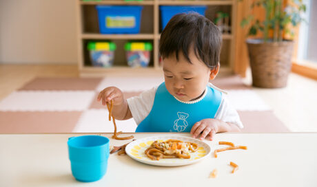 手づかみ食べが大切な機能を育てている！！