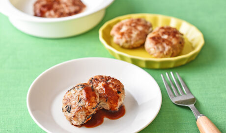 いつものハンバーグにプラスα！栄養満点ハンバーグ