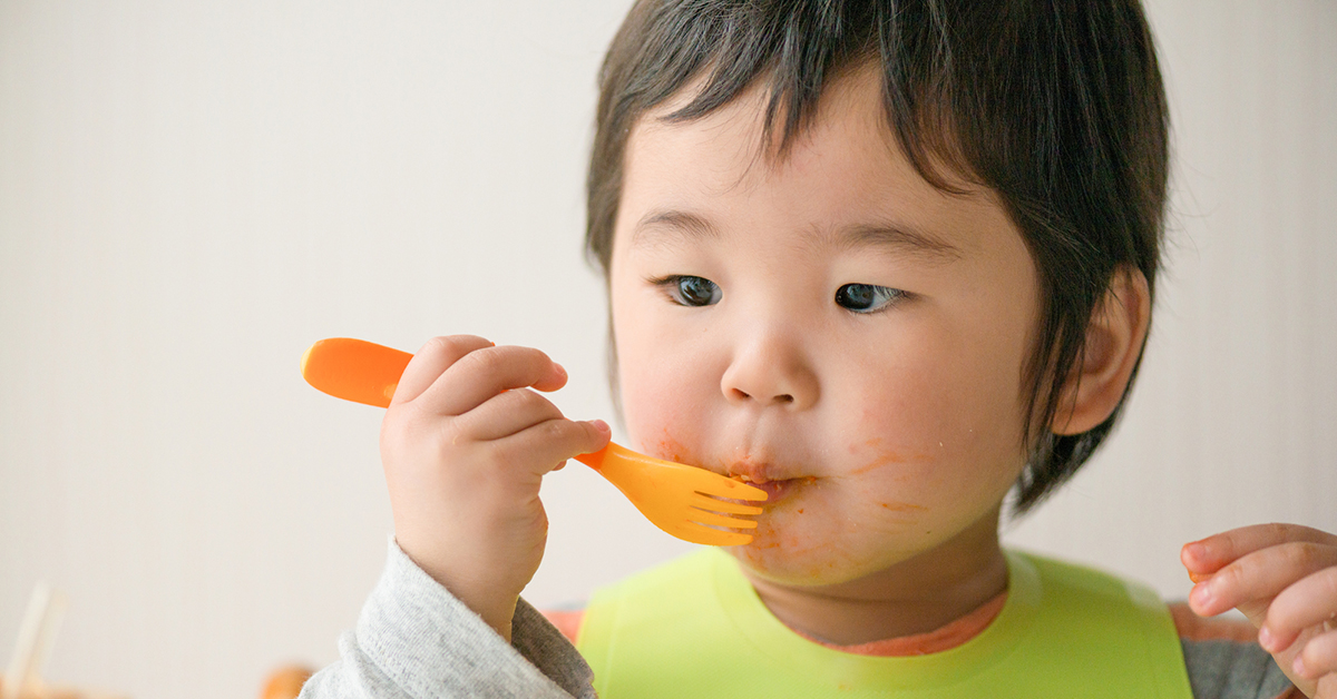 手づかみ食べ のあとは フォーク からスタート Hapiku ハピク 食育